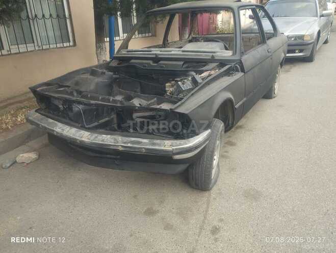BMW Alpina  1979, 200,000 km - 2.8 l - Qusar