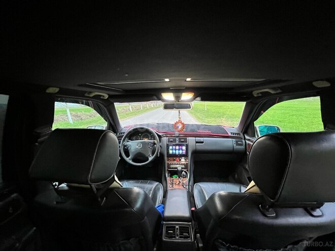 Mercedes E 240 1999, 277,000 km - 2.4 l - Füzuli