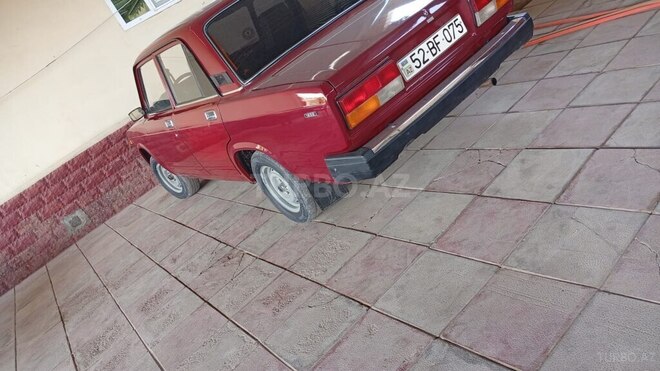 LADA (VAZ) 2107 2005, 70,000 km - 1.6 l - Salyan