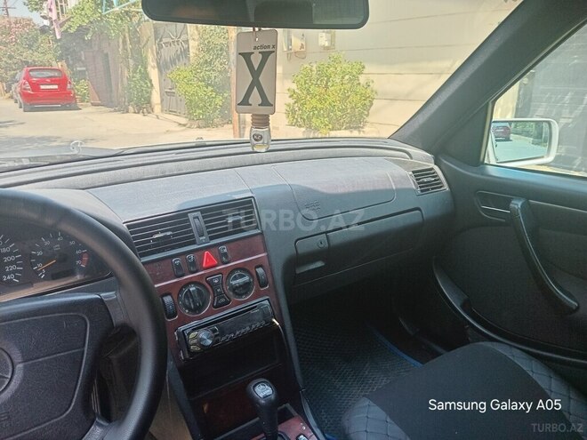 Mercedes C 200 1997, 300,000 km - 2.0 l - Bakı