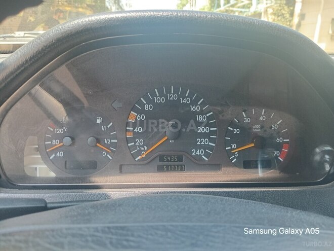 Mercedes C 200 1997, 300,000 km - 2.0 l - Bakı