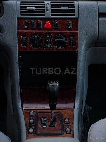 Mercedes E 240 2000, 377,400 km - 2.4 l - Bakı