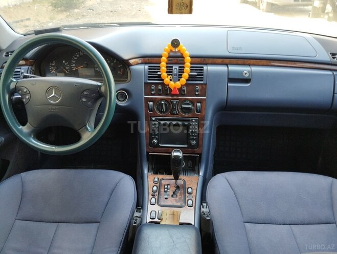 Mercedes E 220 d 2000, 428,000 km - 2.2 l - Bakı