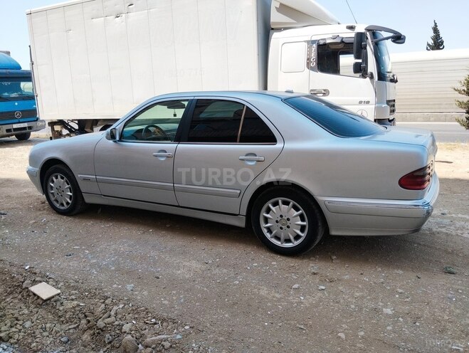 Mercedes E 220 d 2000, 428,000 km - 2.2 l - Bakı