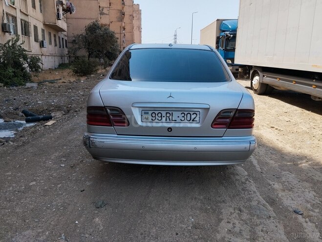 Mercedes E 220 d 2000, 428,000 km - 2.2 l - Bakı