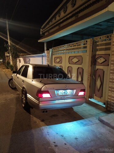 Mercedes E 200 1994, 253,698 km - 2.0 л - Lənkəran