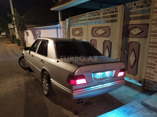 Mercedes E 200 1994, 253,698 km - 2.0 л - Lənkəran