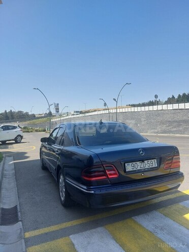 Mercedes E 220 d 1999, 370,000 km - 2.2 l - Bakı