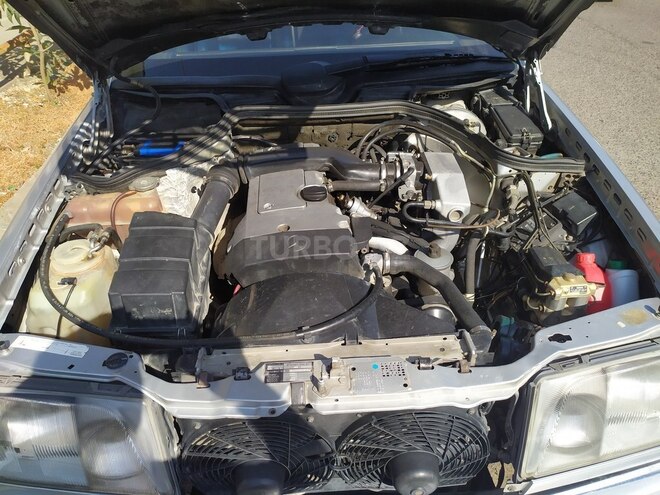 Mercedes E 200 1994, 253,698 km - 2.0 л - Lənkəran
