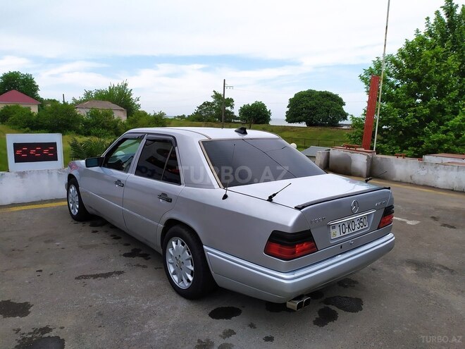 Mercedes E 200 1994, 253,698 km - 2.0 л - Lənkəran