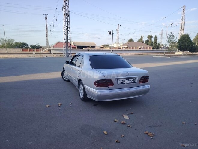 Mercedes E 220 1999, 200,000 km - 2.2 l - Gəncə