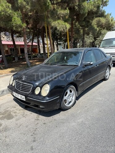 Mercedes E 220 2000, 123,456 km - 2.2 l - Bakı