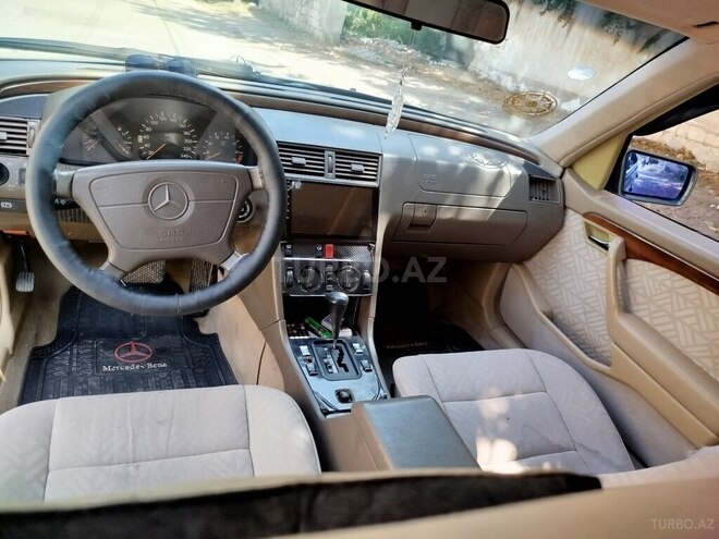 Mercedes C 220 1994, 570,500 km - 2.2 л - Qazax