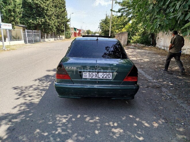 Mercedes C 220 1994, 570,500 km - 2.2 л - Qazax