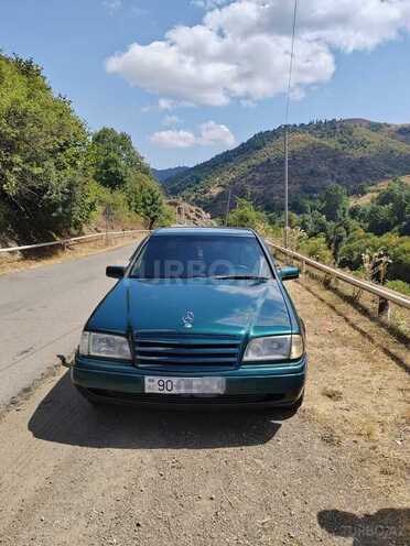 Mercedes C 200 1995, 380,000 km - 2.0 л - Tovuz