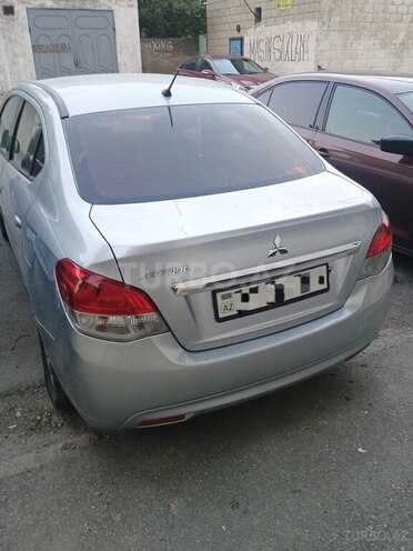 Mitsubishi Attrage 2014, 158,000 km - 1.2 l - Bakı