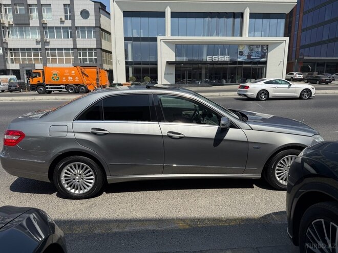 Mercedes E 220 2009, 274,000 km - 2.1 l - Bakı