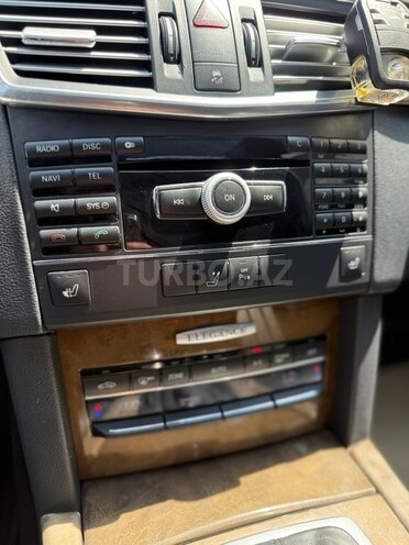 Mercedes E 220 2009, 274,000 km - 2.1 l - Bakı