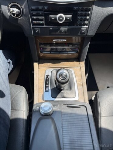 Mercedes E 220 2009, 274,000 km - 2.1 l - Bakı
