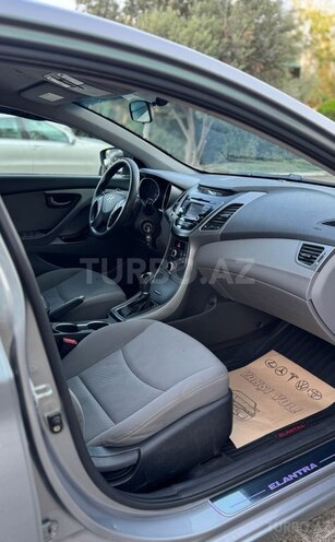 Hyundai Elantra 2015, 147,600 km - 1.8 l - Bakı