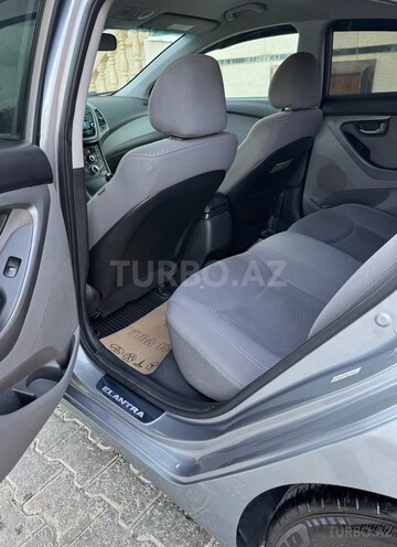 Hyundai Elantra 2015, 147,600 km - 1.8 l - Bakı