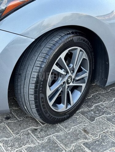 Hyundai Elantra 2015, 147,600 km - 1.8 l - Bakı
