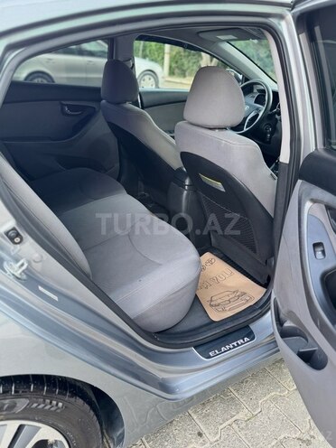 Hyundai Elantra 2015, 147,600 km - 1.8 l - Bakı