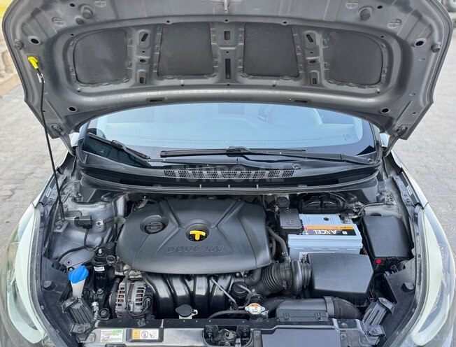 Hyundai Elantra 2015, 147,600 km - 1.8 l - Bakı
