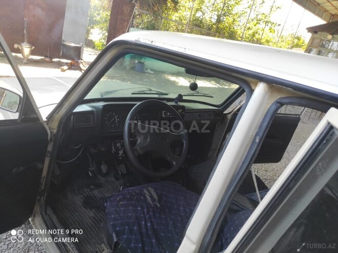 LADA (VAZ) 2107 2000, 15,000 km - 1.5 l - Yevlax