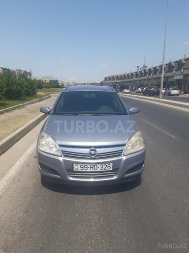 Opel Astra 2008, 300,000 km - 1.6 л - Astara