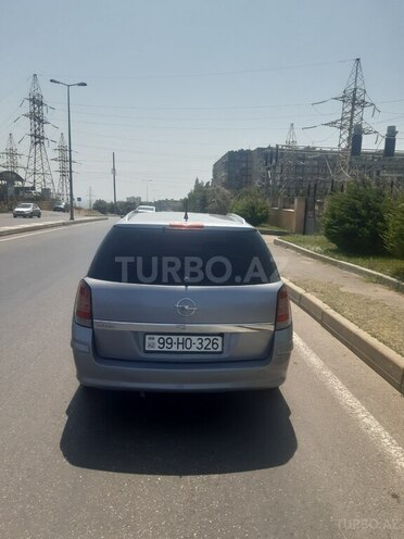 Opel Astra 2008, 300,000 km - 1.6 л - Astara