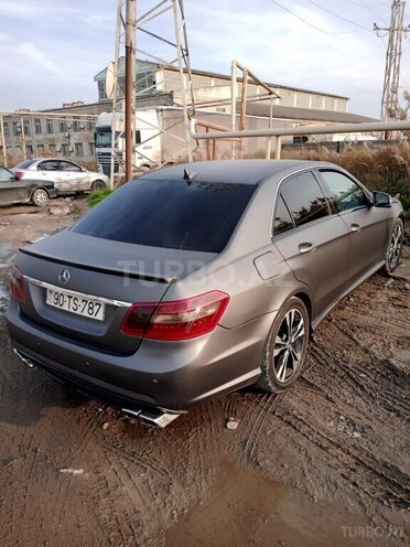 Mercedes E 200 4MATIC 2010, 352,000 km - 2.0 l - Bakı