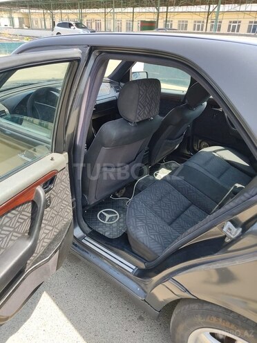 Mercedes C 220 1995, 300,000 km - 2.2 l - Neftçala