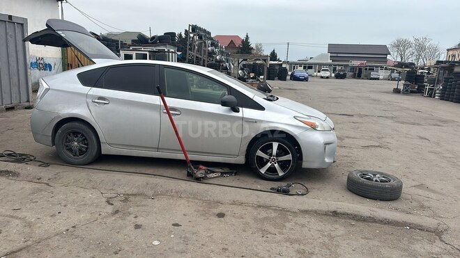 Toyota Prius 2010, 300,000 km - 1.8 л - Bakı