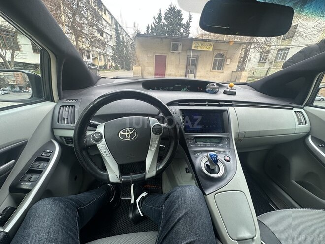 Toyota Prius 2010, 300,000 km - 1.8 л - Bakı