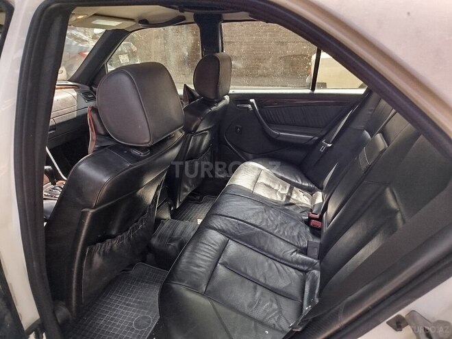 Mercedes C 240 2000, 245,632 km - 2.4 л - Gəncə