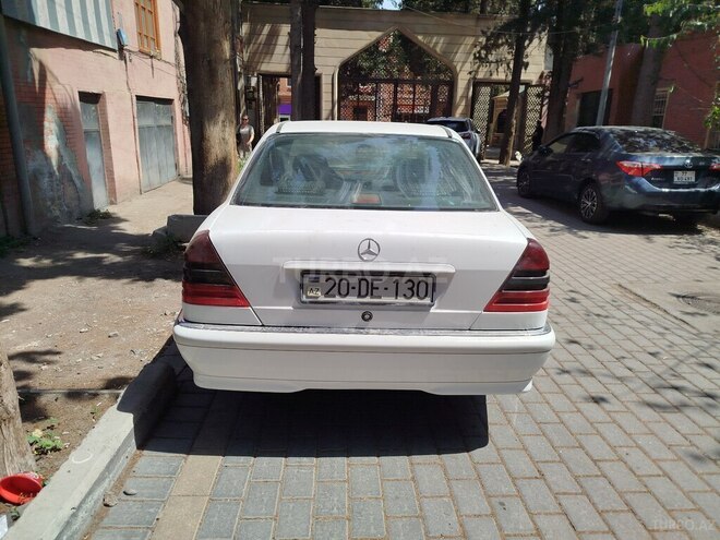 Mercedes C 240 2000, 245,632 km - 2.4 л - Gəncə