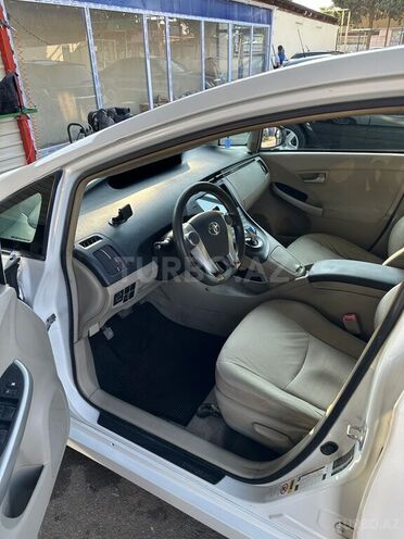 Toyota Prius 2010, 200,000 km - 1.8 l - Tovuz