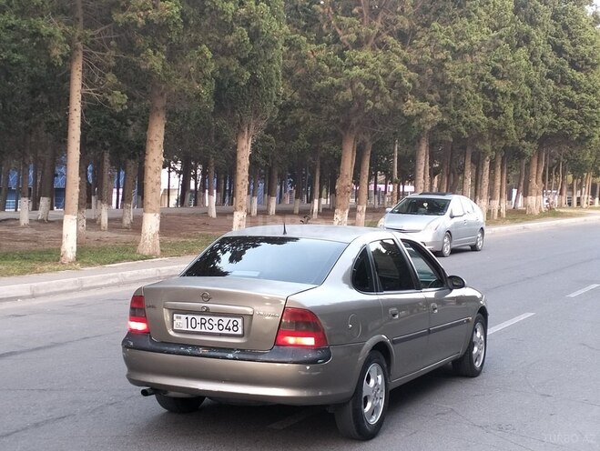 Opel Vectra 1997, 250,000 km - 2.0 l - Sumqayıt