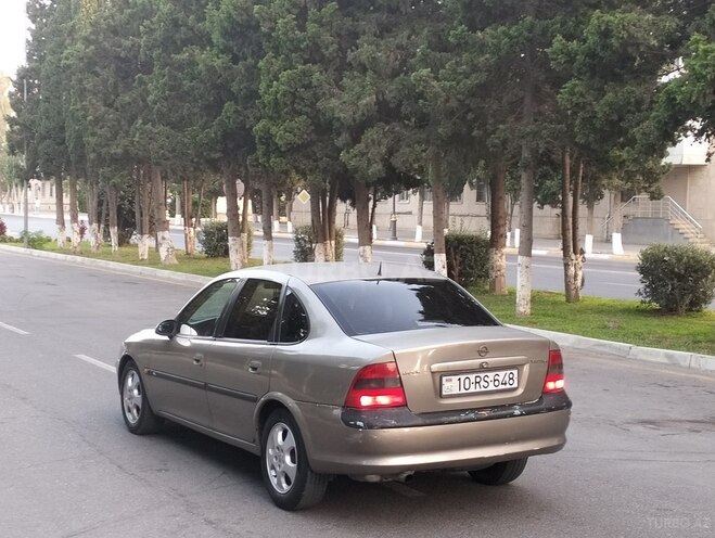 Opel Vectra 1997, 250,000 km - 2.0 l - Sumqayıt
