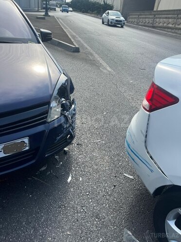 Opel Astra 2006, 300,000 km - 1.4 l - Bakı