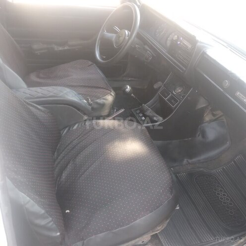 LADA (VAZ) 2107 1995, 34,800 km - 1.5 l - Salyan