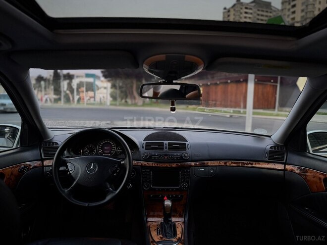Mercedes E 320 2005, 276,000 km - 3.2 l - Bakı