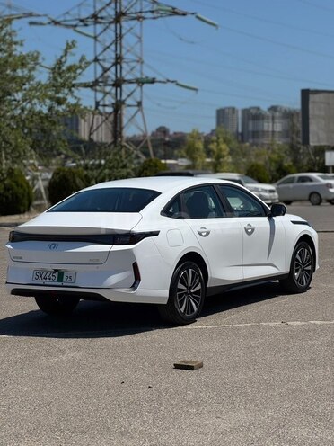 Changan Qiyuan A05 2025, 0 km - 1.5 л - Bakı