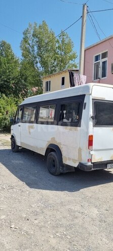 Mercedes 408 D 1987, 600,000 km - 2.3 л - Yevlax