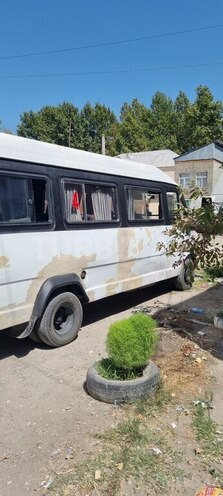 Mercedes 408 D 1987, 600,000 km - 2.3 л - Yevlax