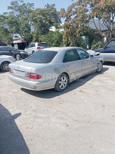 Mercedes C 200 2000, 250,000 km - 2.2 l - Bakı