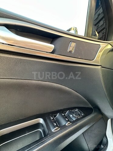 Ford Fusion (North America) 2016, 200,000 km - 2.0 л - Bakı