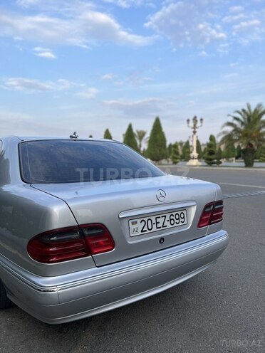 Mercedes E 240 2001, 333,241 km - 2.6 l - Gəncə