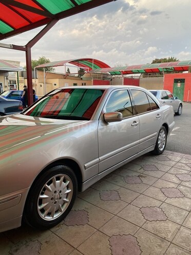 Mercedes E 240 2001, 333,241 km - 2.6 l - Gəncə